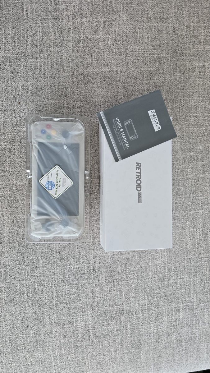 Console: Retroid Pocket 4 Pro (neuwertig) mit Case – Nuovo (secondo la descrizione) da Lenzburg venduto da selabella 3