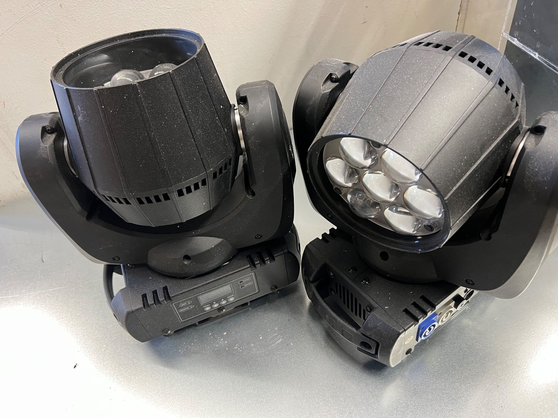 Lampen: Lot de 6 projecteurs motorisés ProLights Reflex – Éclairage – Gebraucht aus Lausanne von tho_98dx 1