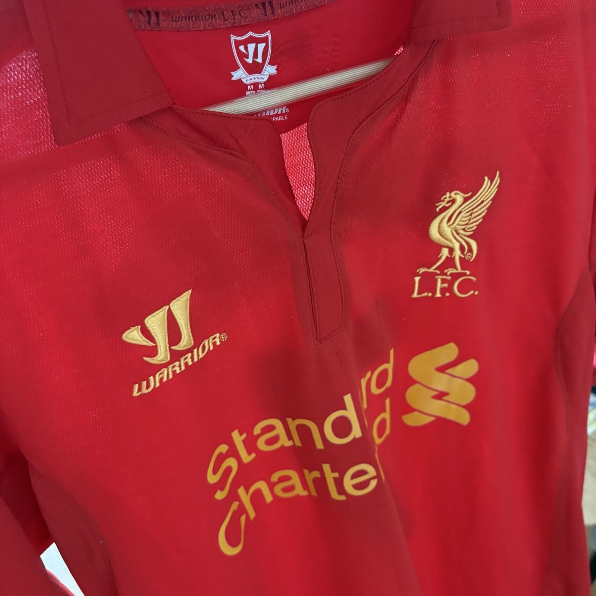 Liverpool Fc Canottiere & Pantaloni: Fc Liverpool Trikot Warrior Suarez – Usato da Winterthur venduto da LaBodega 8