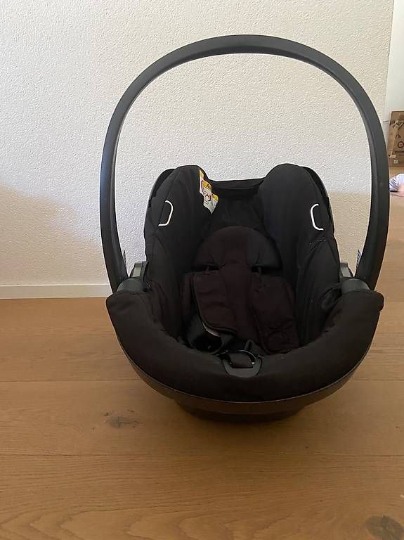 Babyzen Seggiolini per auto: Siege auto YOYO BESAFE – Usato da Châtel St Denis venduto da kel_bhn8