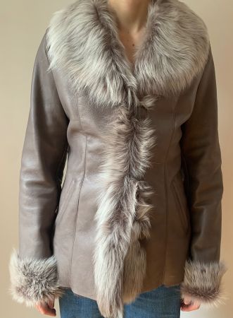 Damenjacke / Kurzmantel aus Lammfell, neu