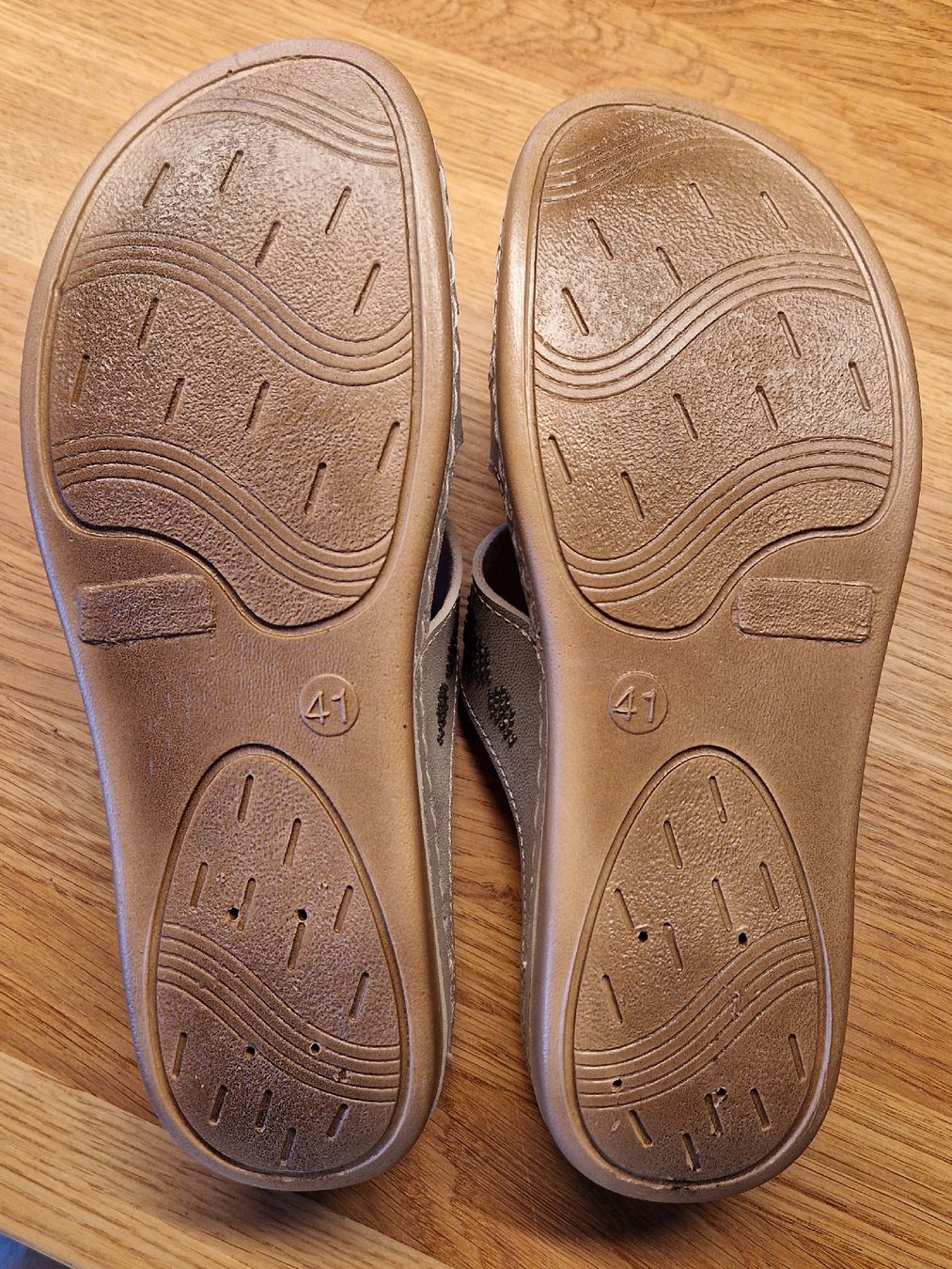 Scarpe da donna: Hausschuh Easy Street, 41  – Nuovo (secondo la descrizione) da Kulmerau venduto da Doene7 2