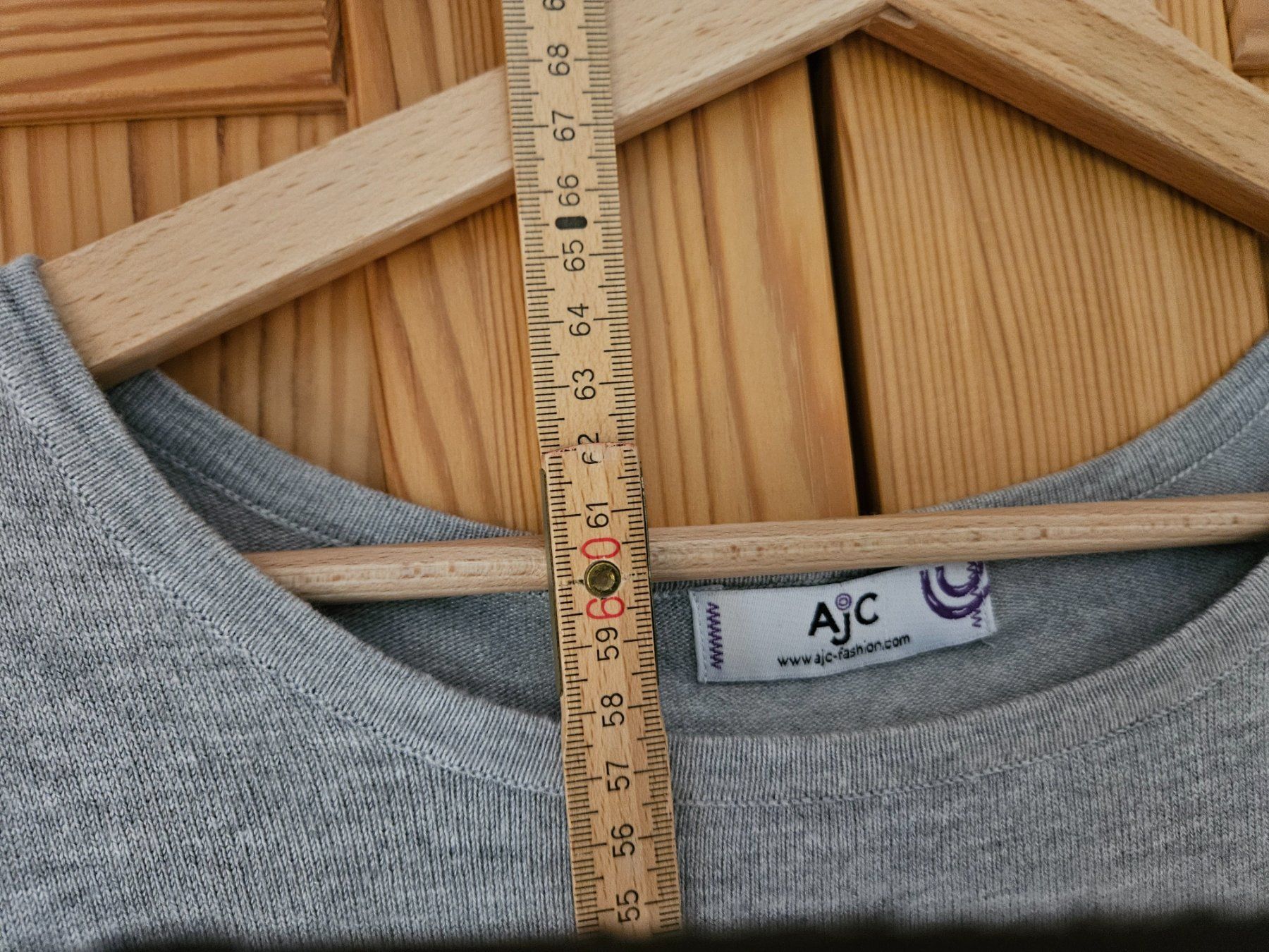 Pulls & Sweat-shirts: AJC Strickpullover, grau mit Volants, Grösse 40/42 – D'occasion à Wettingen par Sk8ertomda 6