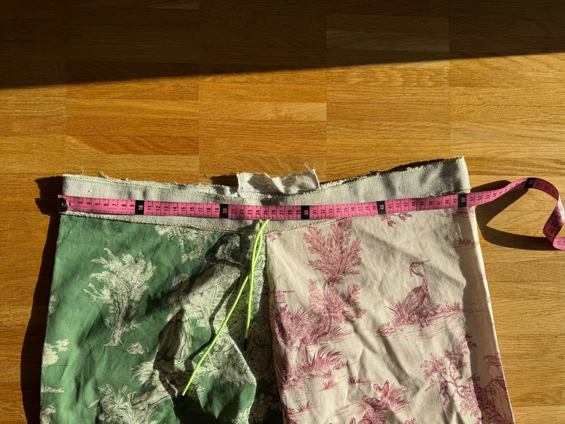 Pantaloni: Unique Toile de Jouy Pants – Usato da Fribourg venduto da mariedw 1