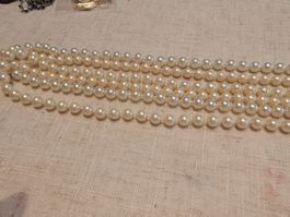 3 LANGE CHARLSSTONE PERLENK. CA. 120CM LANG