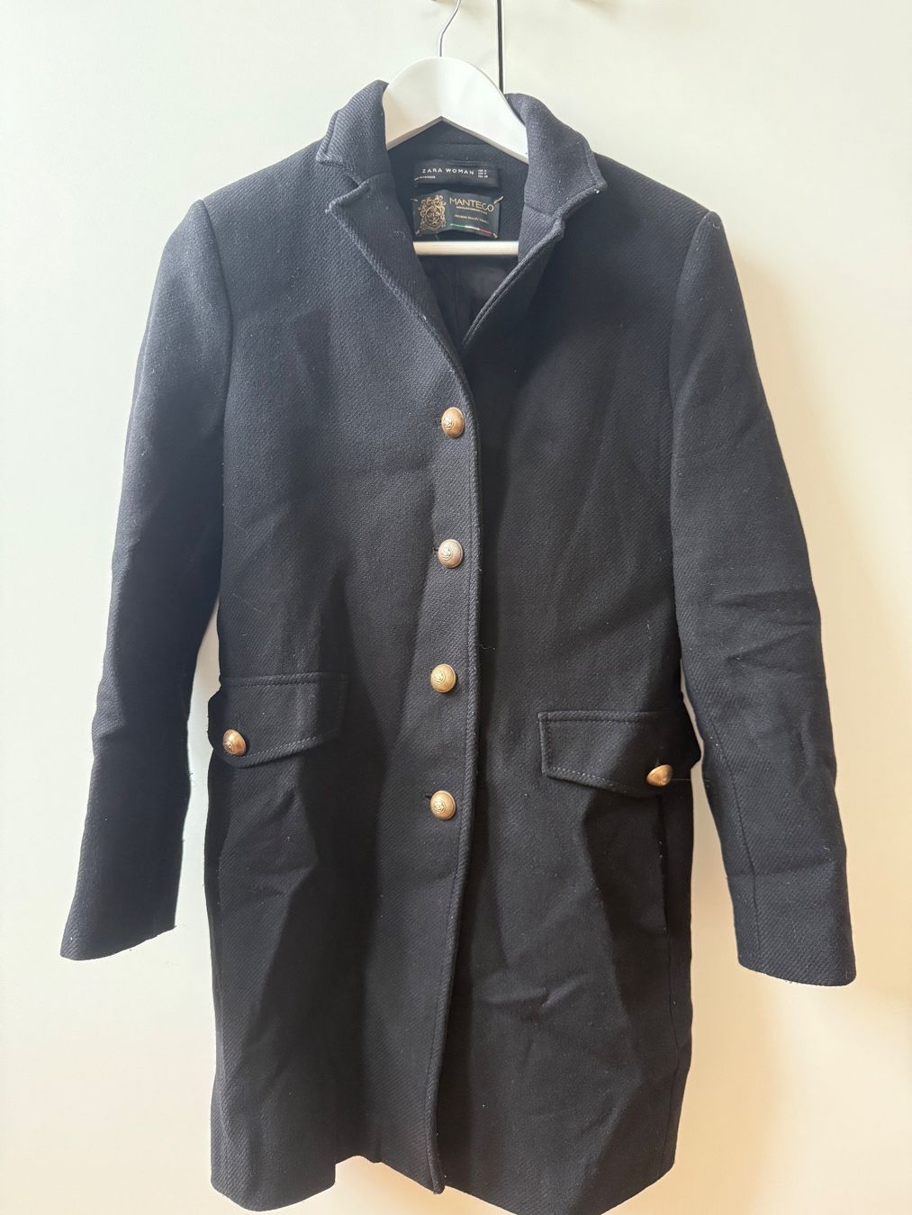 Zara Cappotti: Schwarzer Mantel ZARA – Usato da Goldach venduto da jil_vnd8