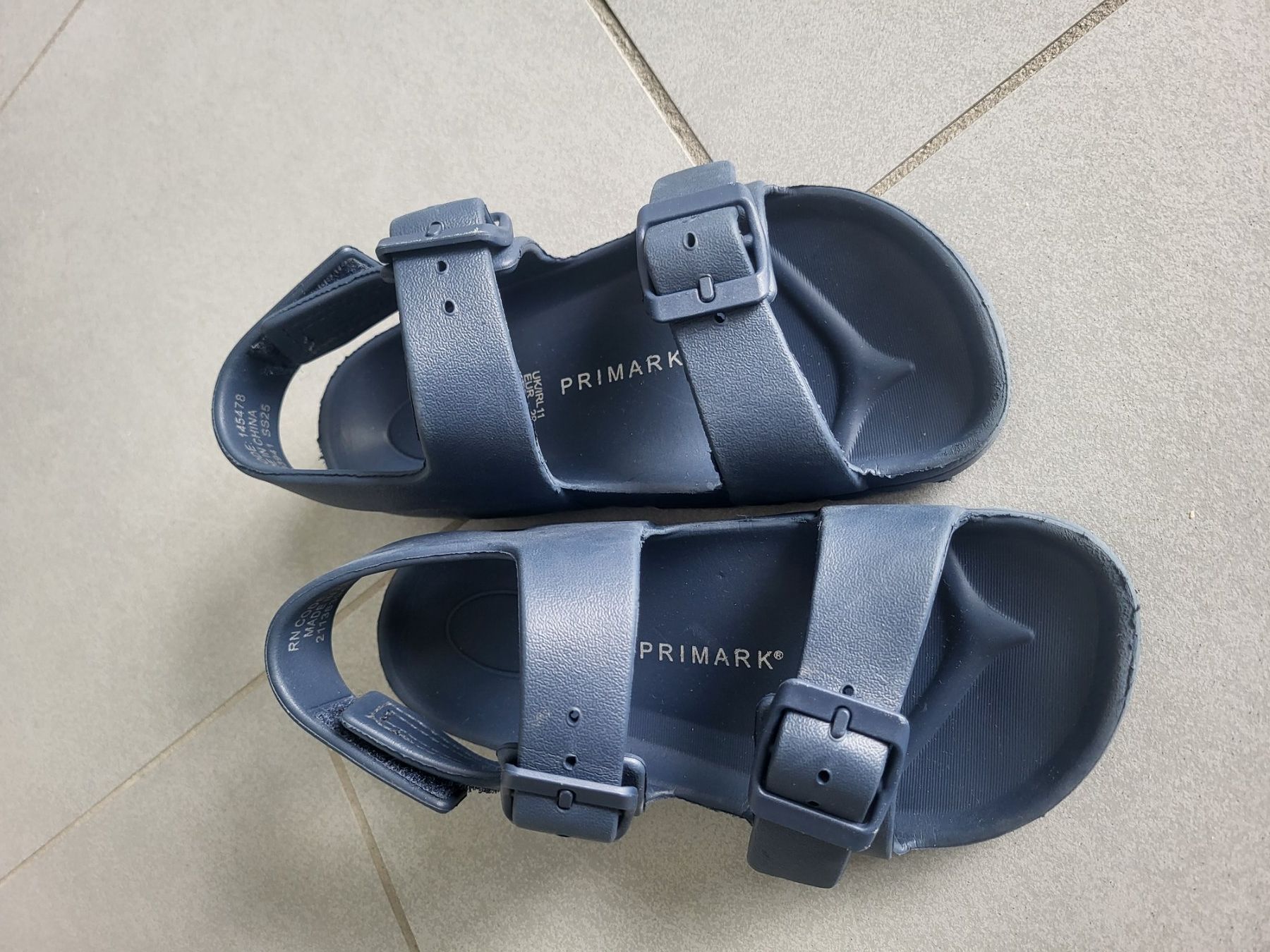 Scarpe per ragazzi: Badesandalen gr. 29 Badeschuhe – Usato da Boswil venduto da i12i 2