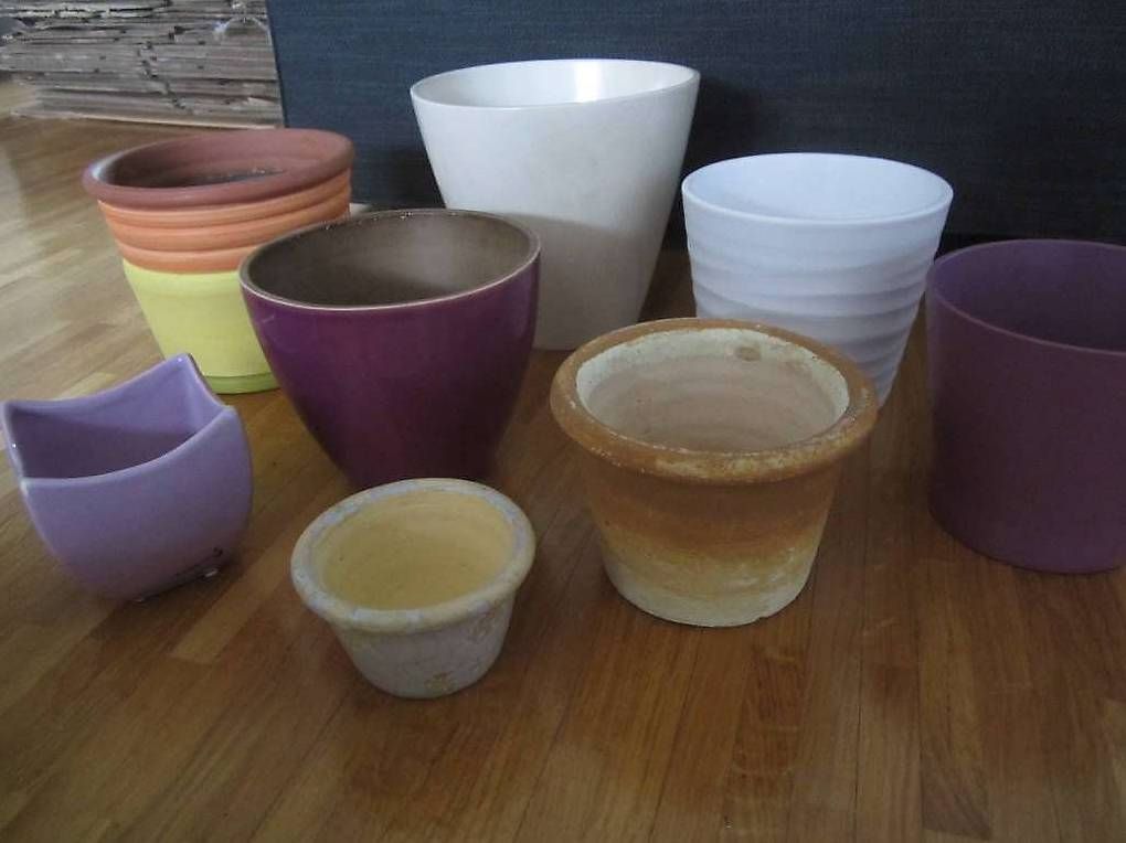 Blumentöpfe: Lot de 8 jolis cache-pots : selon photos – Gebraucht aus Lausanne von lae_w2zr 2
