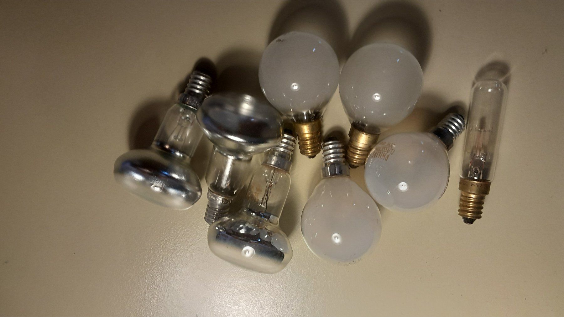 Lampade: Diverse Glühbirnen, 7 Stück E14, 230 V – Usato da Untersiggenthal venduto da homrig