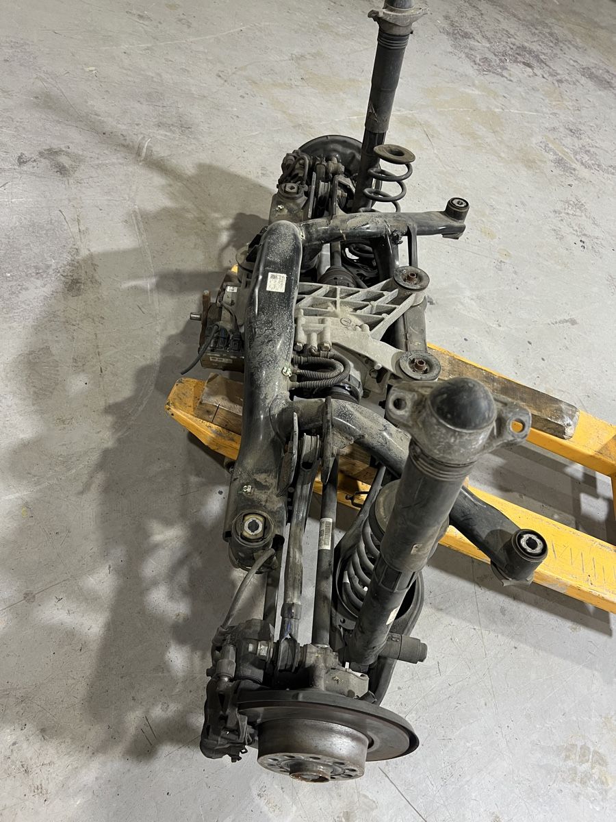 VW Tutti pezzi di ricambio auto: VW T-Roc Hinterachse Verteilergetriebe mit Differenzial – Usato da Dietikon venduto da burak_taci 2