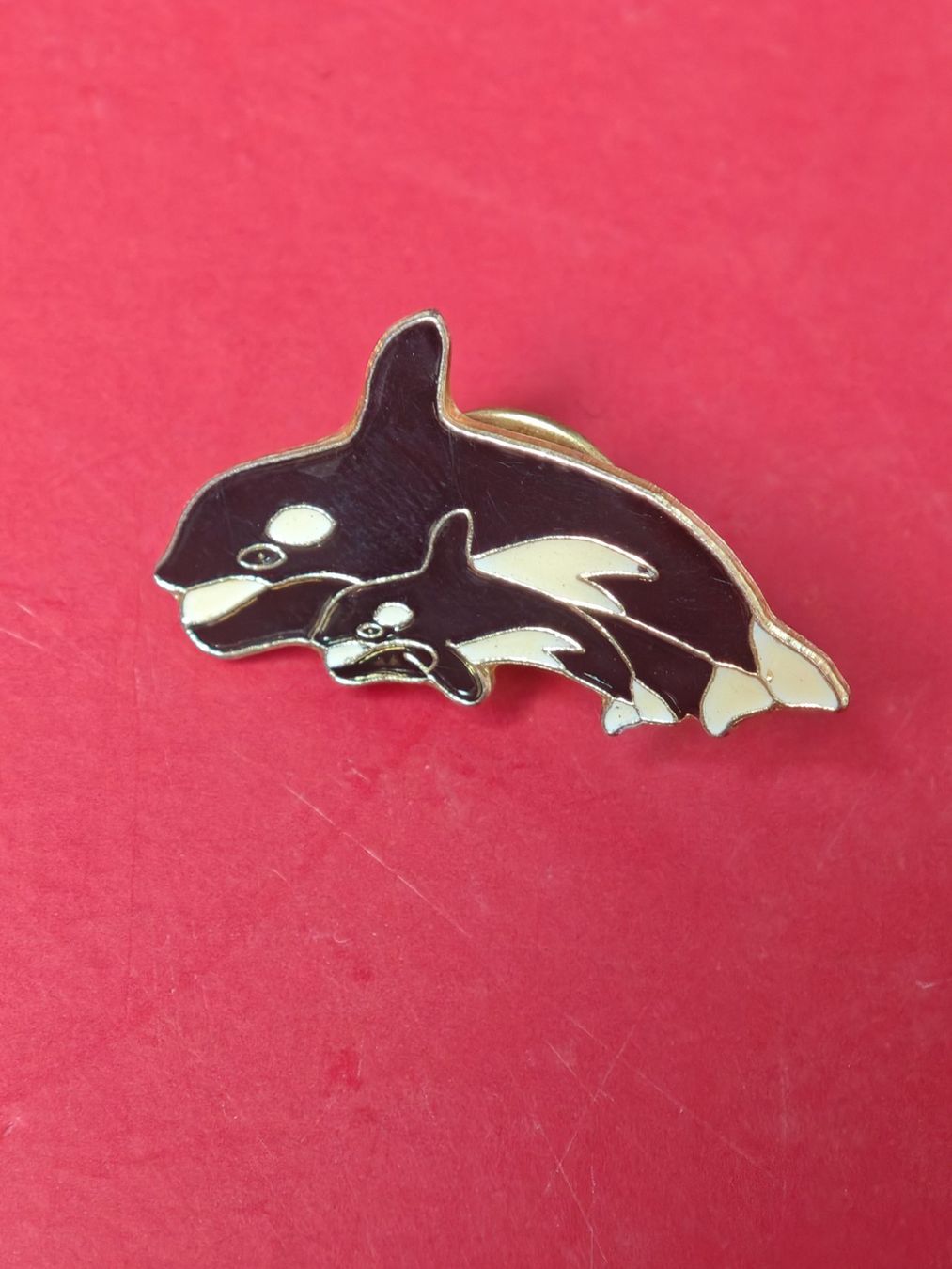 Placchette & Badge: Pin Orkas (Schwertwale) – Usato da Urdorf venduto da AHOI-90