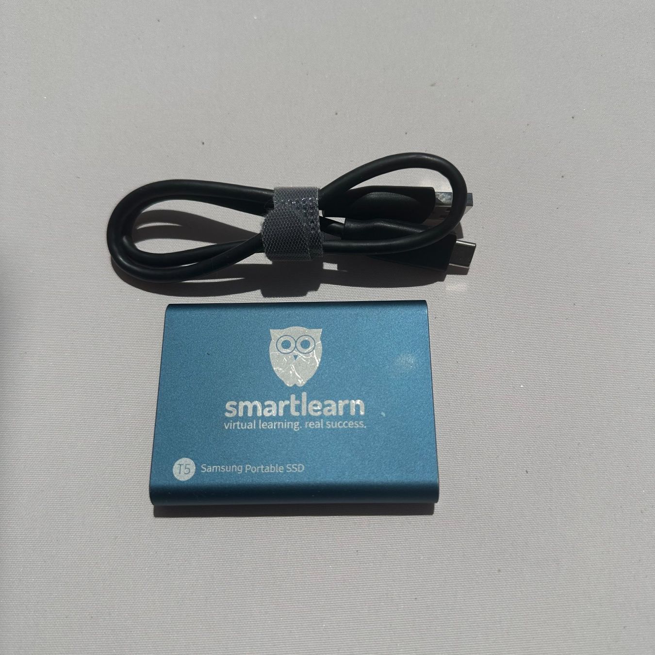 Samsung Dischi rigidi: Samsung Portable SSD T5 500GB Blau – Usato da Steffisburg venduto da loollittaa 1