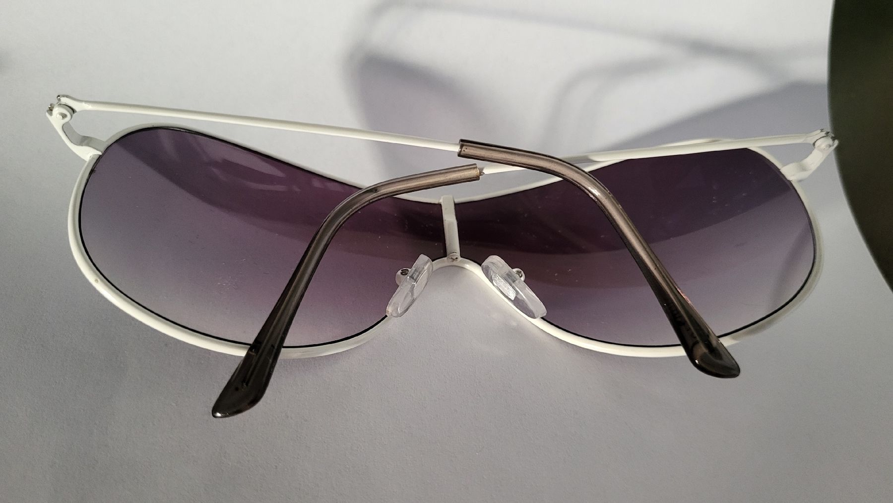 Occhiali & Lenti: Vintage  Pilot Mask Frame Sonnenbrille, weisses Gestell – Usato da Schindellegi venduto da Maidli8834 1