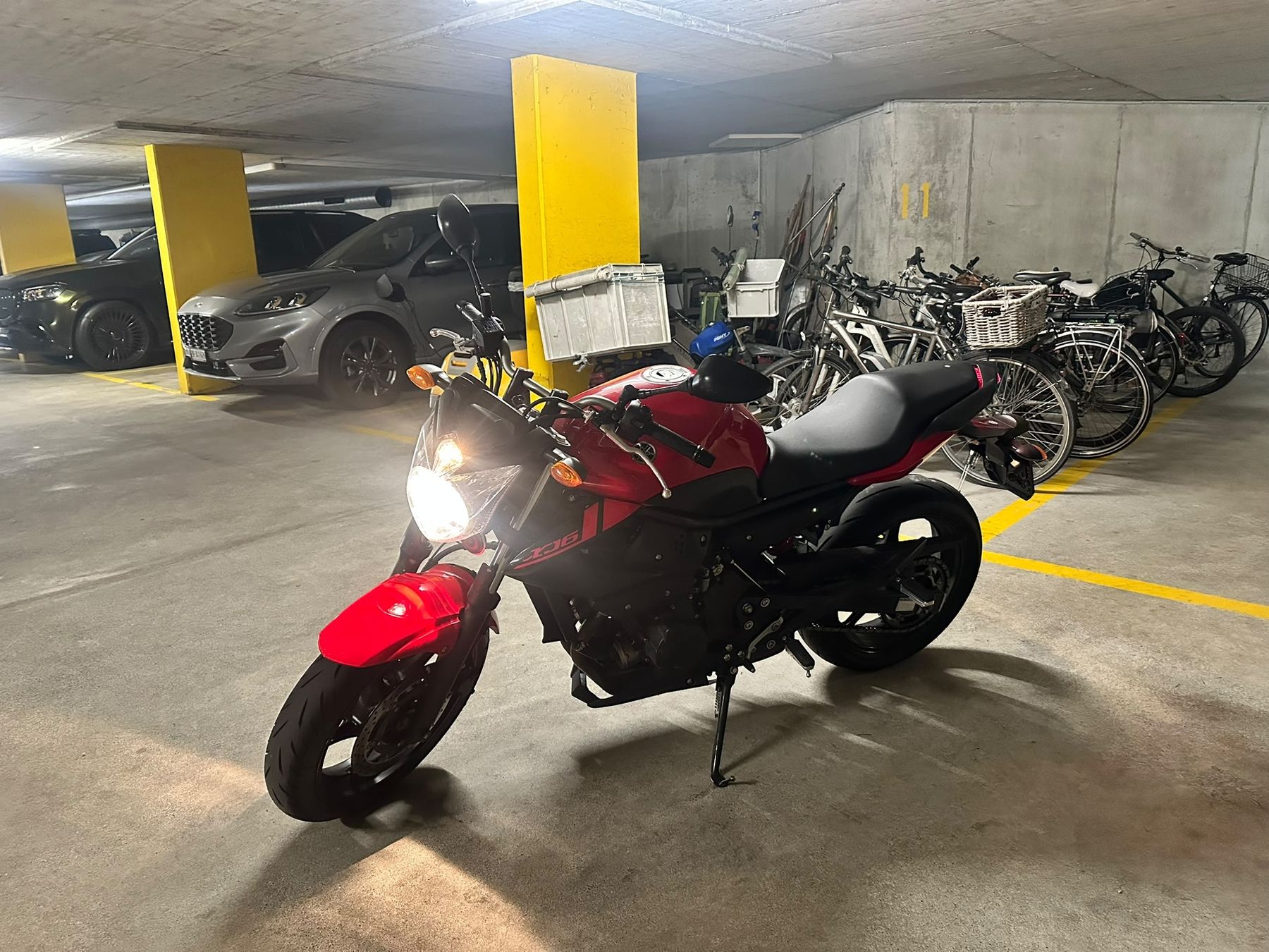 Yamaha Strada: Yamaha xj6 35KW – Usato da Affoltern am Albis venduto da leo_92y8