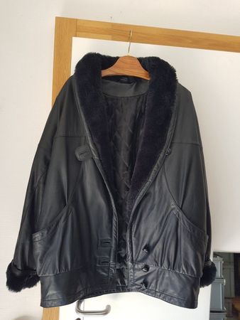 Leder Jacke Damen Grösse 42 schwarz mit warmem Futter