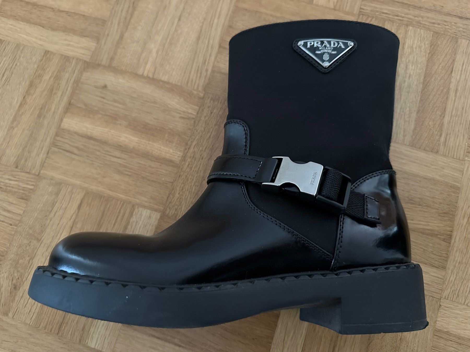 Prada Scarpe da donna: Original Prada Stiefelette – Nuovo (secondo la descrizione) da Mörschwil venduto da muenggeli99 3