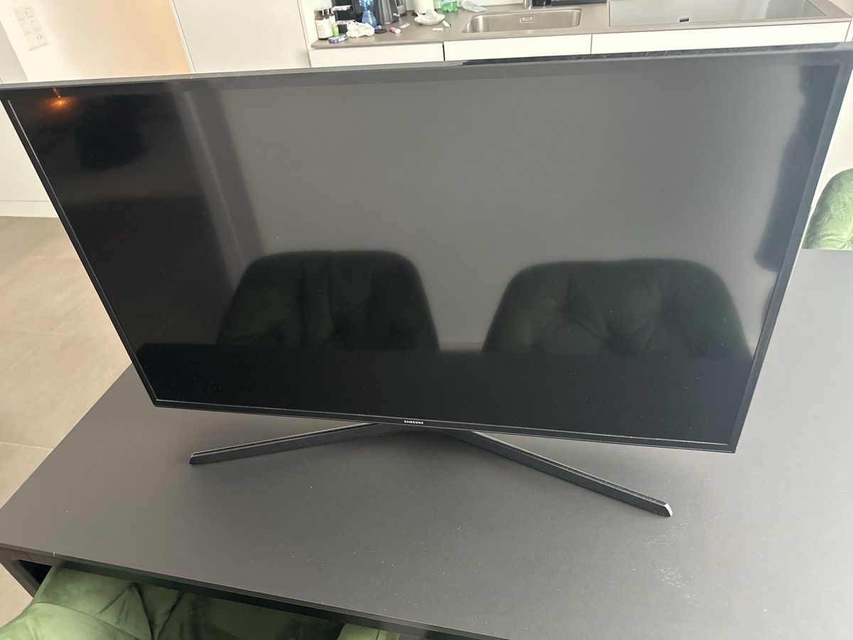 Samsung Appareils TV: Samsung TV – D'occasion à Baar par Veni-Vidi-Vici