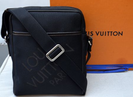 Louis Vuitton Geant Citadin Messenger / Tasche / sac