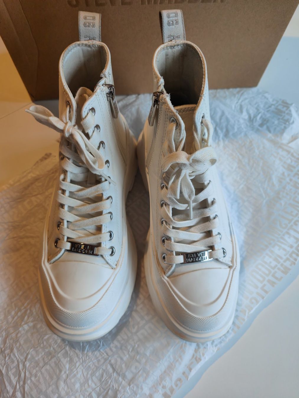 Steve Madden Scarpe da donna: Steve Madden Captor White – Usato da Penthalaz venduto da Cortis 2