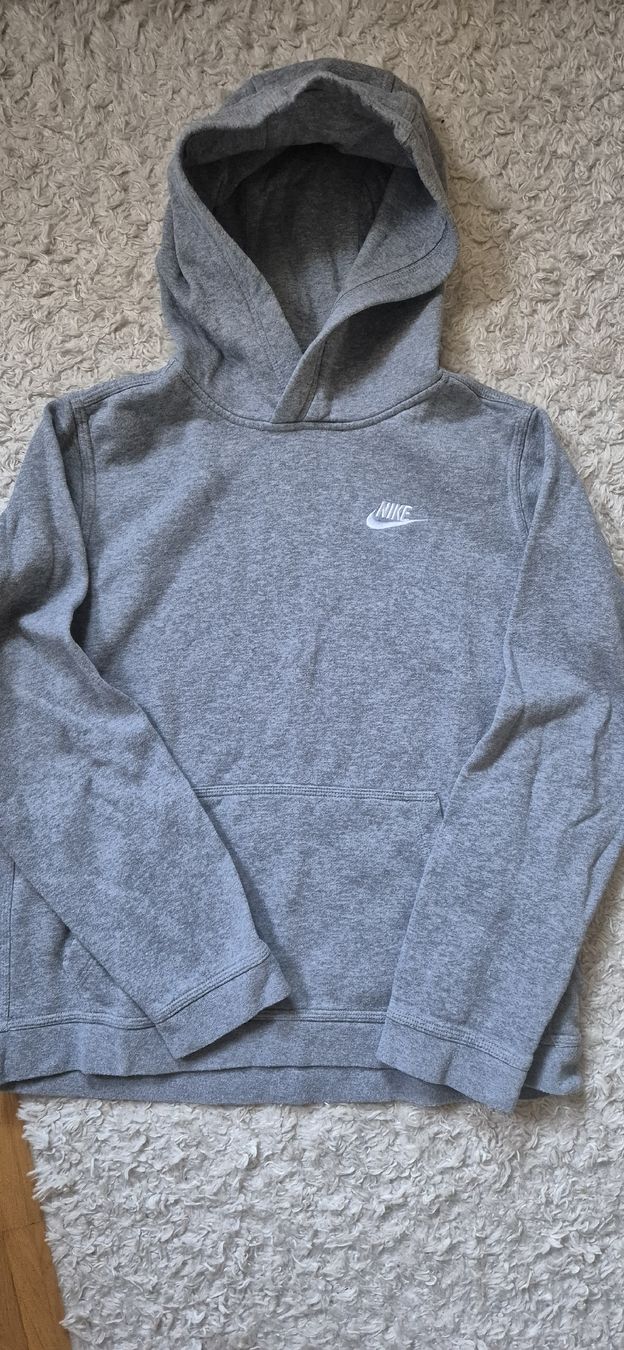 Nike Maglioni & Felpe: pull Nike – Usato da Neuchâtel venduto da val_5v9n