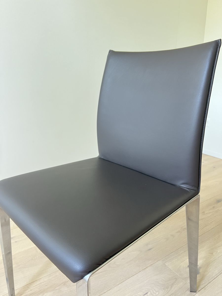 Molteni Stühle: Molteni & C - DART by Hannes Wettstein – Gebraucht aus Romont FR von B813 3