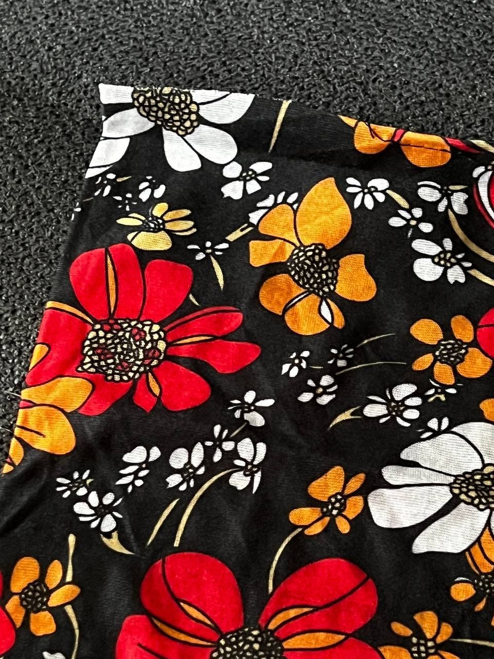 Foulard & Sciarpe: Neuer Schal – Nuovo e nell'imballaggio originale da Riehen venduto da ann_76jw 6