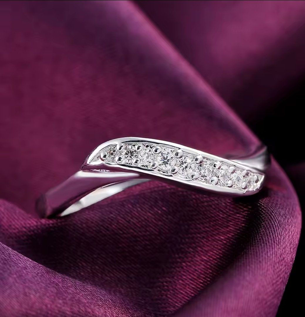 Bagues: Zarter Ring, 925 versilbert Gr. 8 – Neuf (Voir description) à Grenchen par dar_6d52