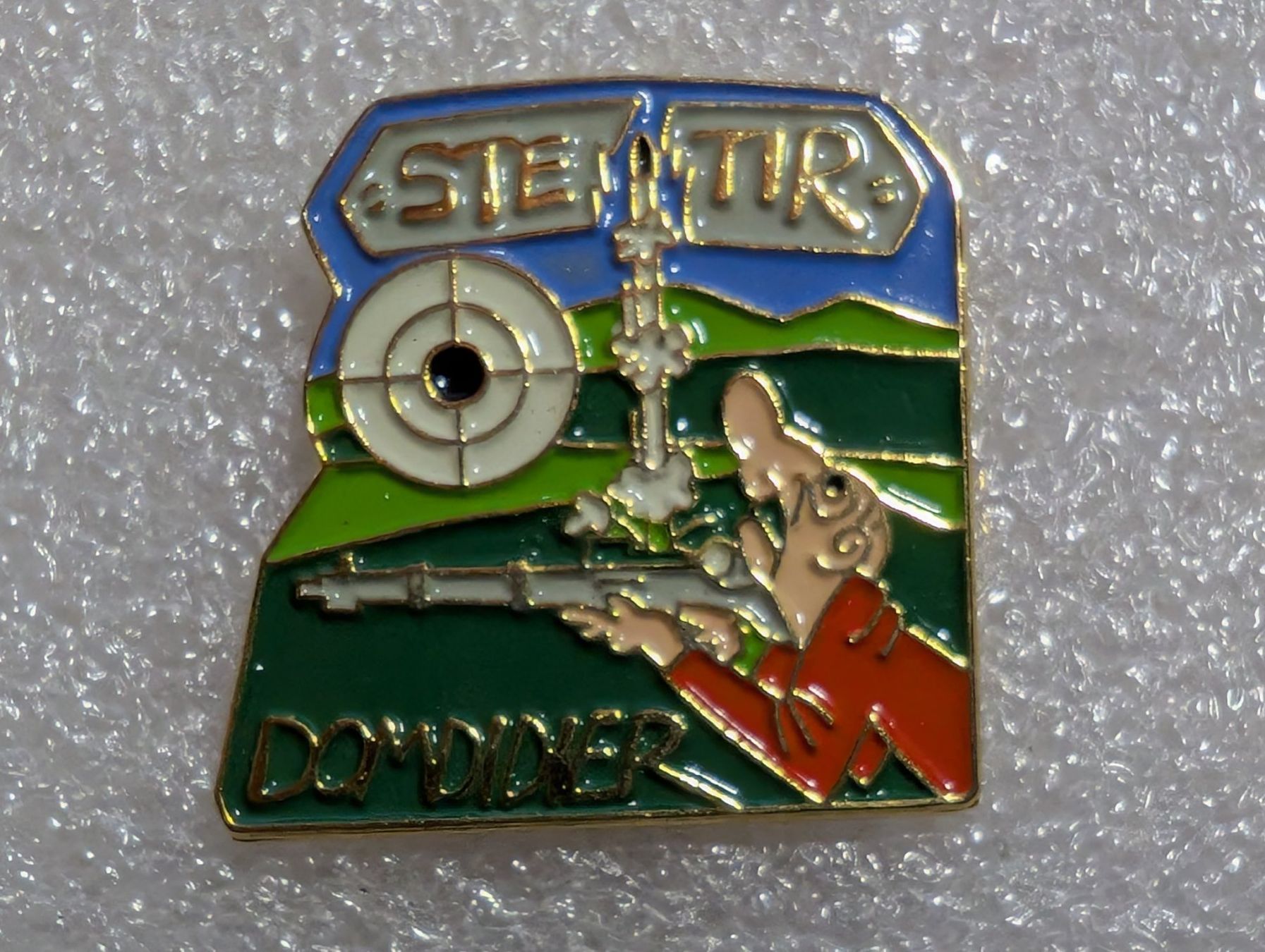 Plaquettes & Badges: Ansteckpin 269: Domdidier – D'occasion à Oppligen par Pin-Fall-Shop