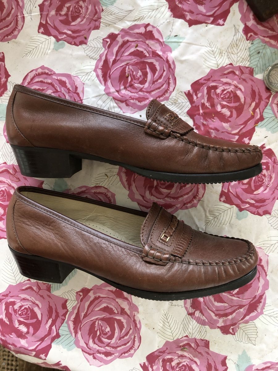 Damenschuhe: Bequemer Confort Trotteur – Gebraucht aus Solothurn von Congela 1