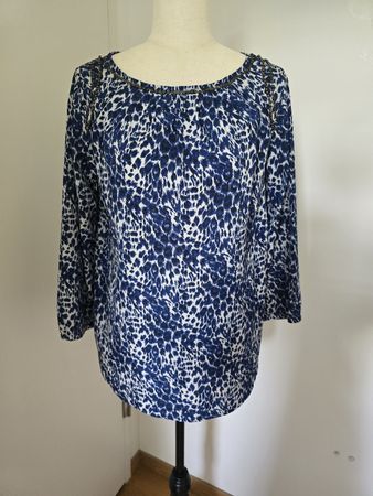 Sfera Casual Tunikabluse Gr. M – Blau Weiß Leo Muster Nieten
