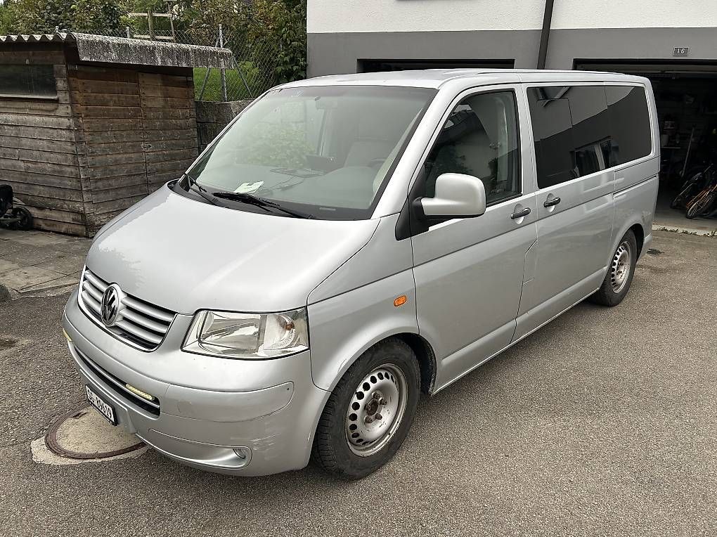 Automobili: Vw T5 Shuttle 2.5 TDI 4Motion – Usato da Engelburg venduto da manuellocher