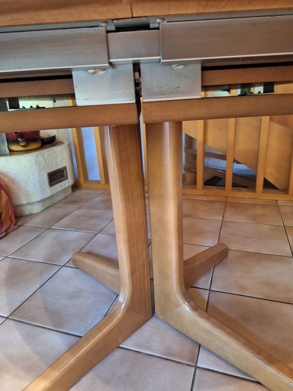 Tische: Table ronde en bois – Gebraucht aus Genolier von Antoine30 3