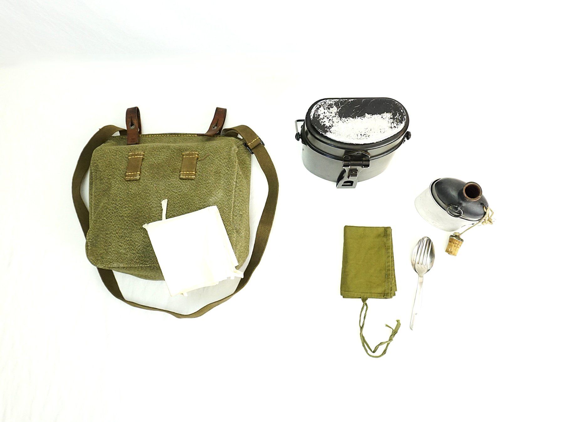 Set di piatti: Schweizer Armee Kochgeschirr M31 – Usato da Pratteln venduto da Restwert_Pratteln 1