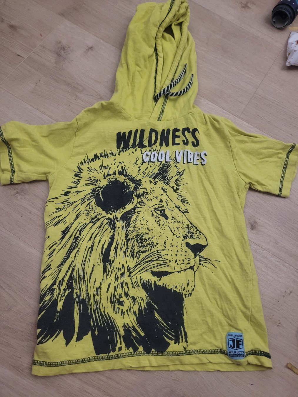 Camicie, T-shirt & Polo: tolles Shirt Gr. 104 – Usato da Lupsingen venduto da sta_wgg5