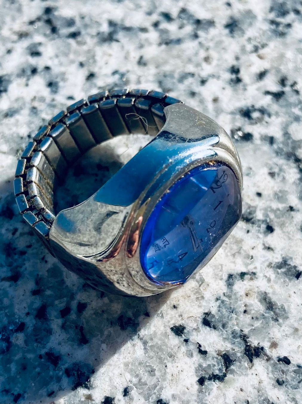 Anelli: Silberner Ring mit Uhr – Usato da Basel venduto da elocin4791 5