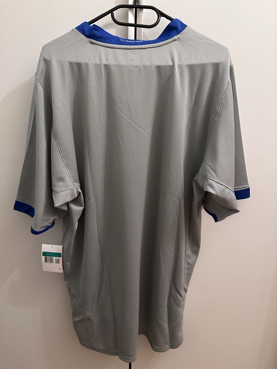 Nike Maillots de corps & Pantalons: FC Basel Vintage Away Trikot NEU!!! – Neuf avec emballage d'origine à Grellingen par Faebu7 2