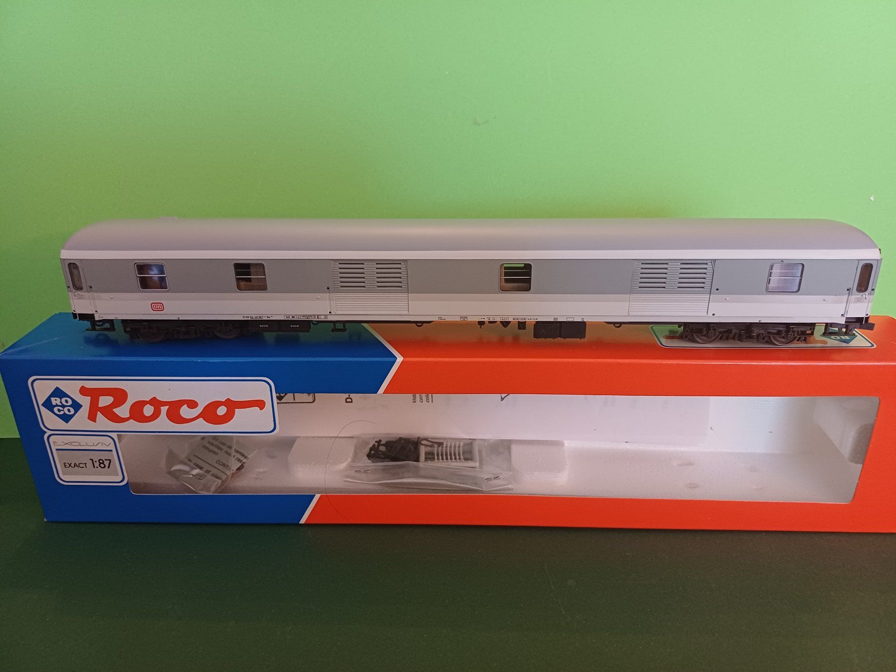 Roco Modellini di ferrovie: Roco Gepäckwagen der DB – Usato da Bassersdorf venduto da darki77