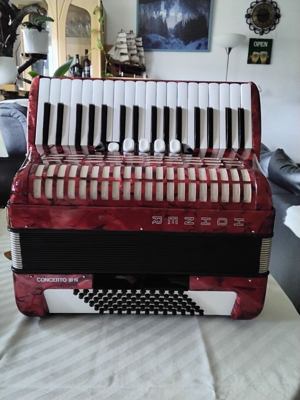 Musikinstrumente: Akkordeon HOHNER Concerto lll N – Gebraucht aus Oberkirch LU von De.Mac 7