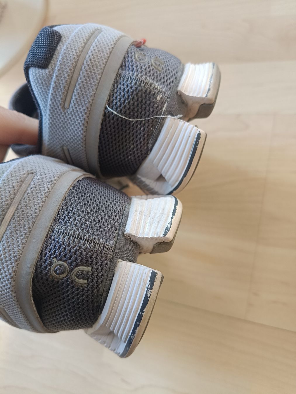 On Herrenschuhe: On Cloud Schuhe, Grösse 40.5 – Gebraucht aus Adliswil von Vimovi 3