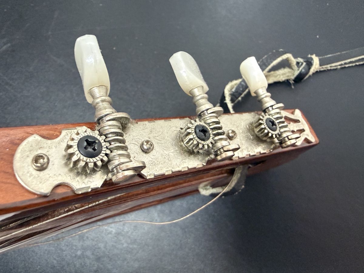 Instruments de musique: Original Klassische Antonio Lorca Gitarre mit Autogramm – Défectueux à schaffhausen par VintAntik_1980 5