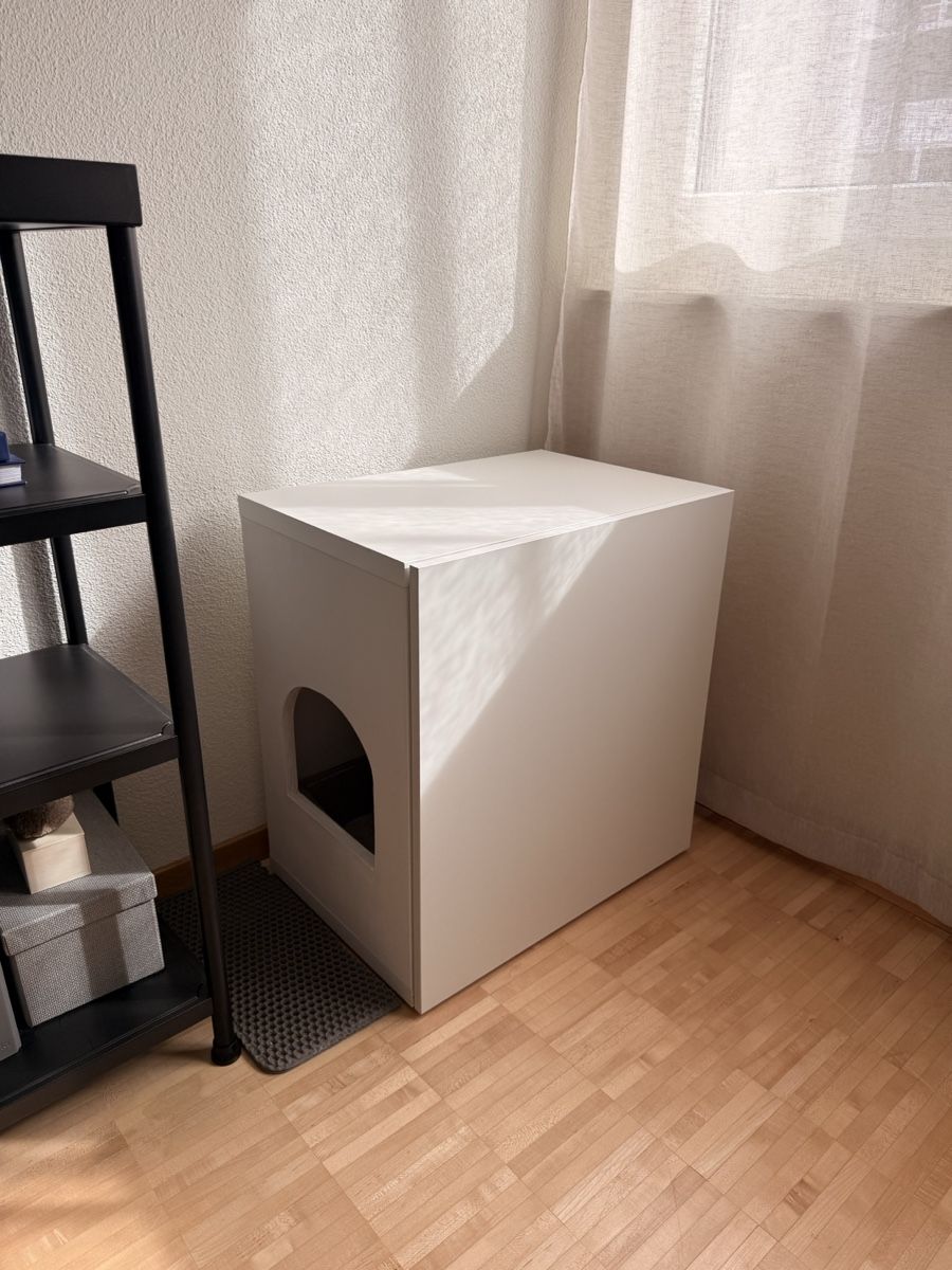 Ikea Liege- & Schlafplätze: Selfmade Katzenklo-Möbelbox, weiss – Gebraucht aus Luzern von alinaoswald