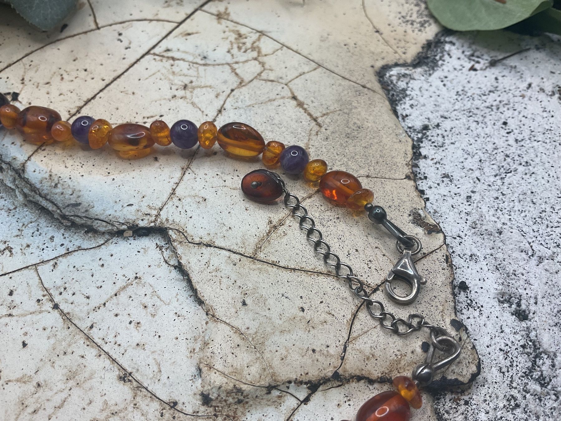 Catenine: Bernsteincollier mit Amethyst, Silververschluss – Usato da luzern venduto da Alpendorf1 3
