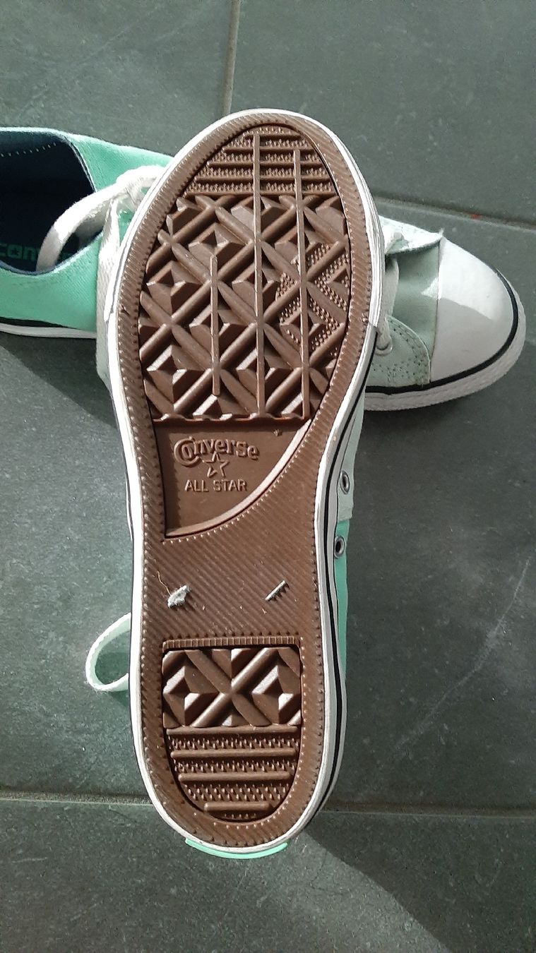 Converse Chaussures femmes: Converse Turnschuh Grösse 38.5 – D'occasion à Dübendorf par Luuuusmeitli12 2