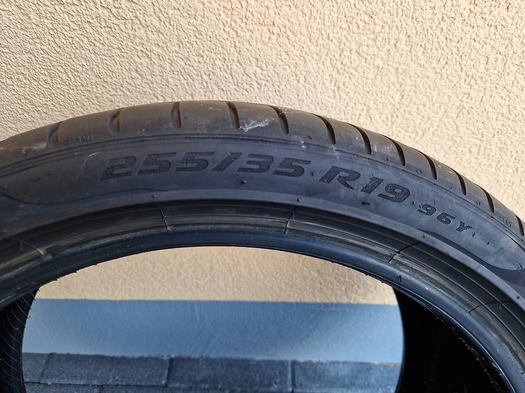 Sonstiges Schreiben & Zeichnen: Pneu Pirelli 255/35 R19 – Gebraucht aus St-Aubin FR von FK-1992 1