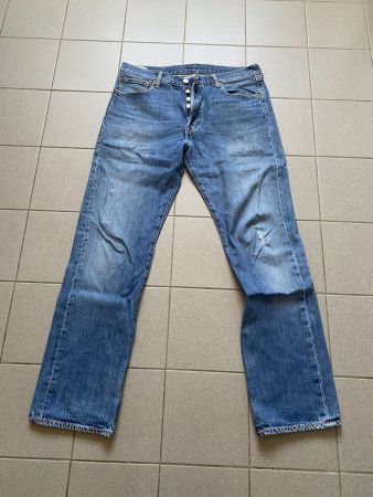 Levis 501 Jeanshose / W33 x L32 / Blau / Gebraucht!