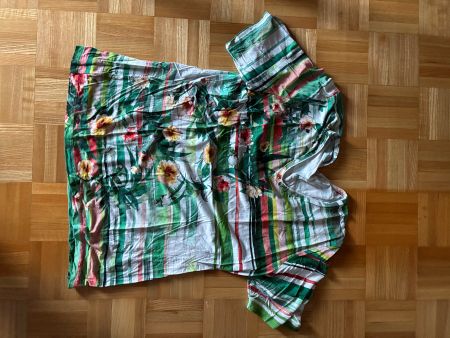 Damen T-Shirt gestreift mit Blumenmuster gebraucht