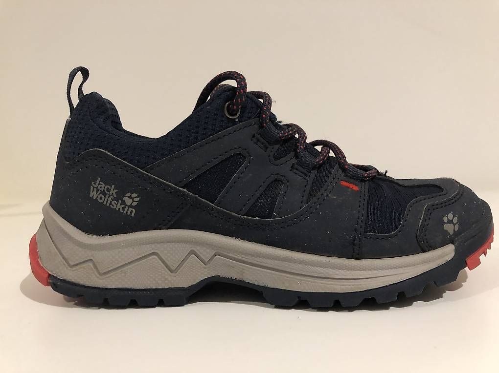 Scarpe per ragazzi: Jack Wolfskin Trekkingschuh, dunkelblau, Gr. 35 – Usato da Merlischachen venduto da Jamie-Tristan