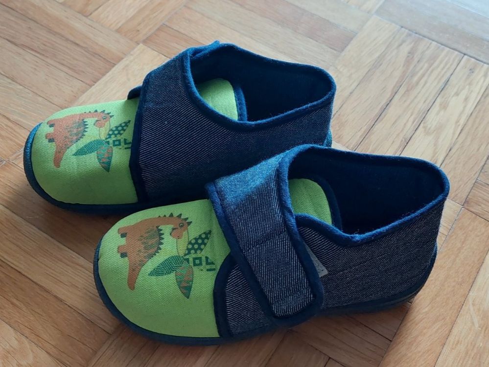 Chaussures garçon: Hausschuhe Gr. 24 – Neuf (Voir description) à Uster par SaSiSo 2