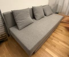 Divano letto grigio chiaro con 3 cuscini - Affare!
