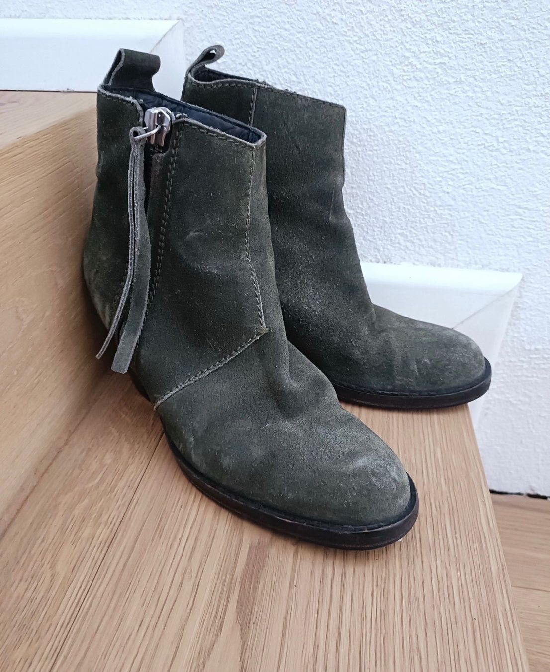 Acne Studios Chaussures femmes: ACNE STUDIOS STIEFELETTEN MIT ABSATZ – D'occasion à Fribourg par waves55 1
